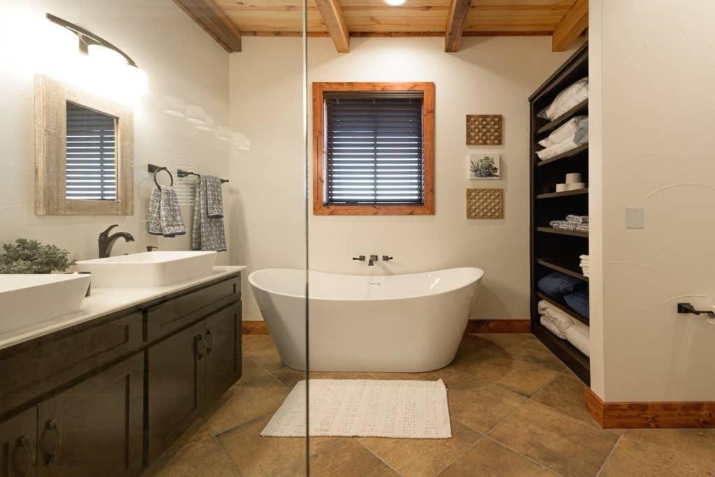 Little Dutch Cabin #1 - 12 Min To Magnolia-Baylor Bellmead Luaran gambar